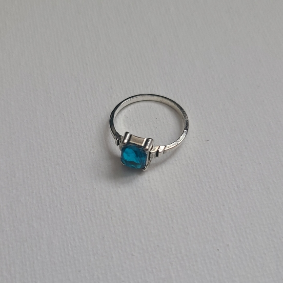 Silver ring with blue stone - Picture 3 of 3